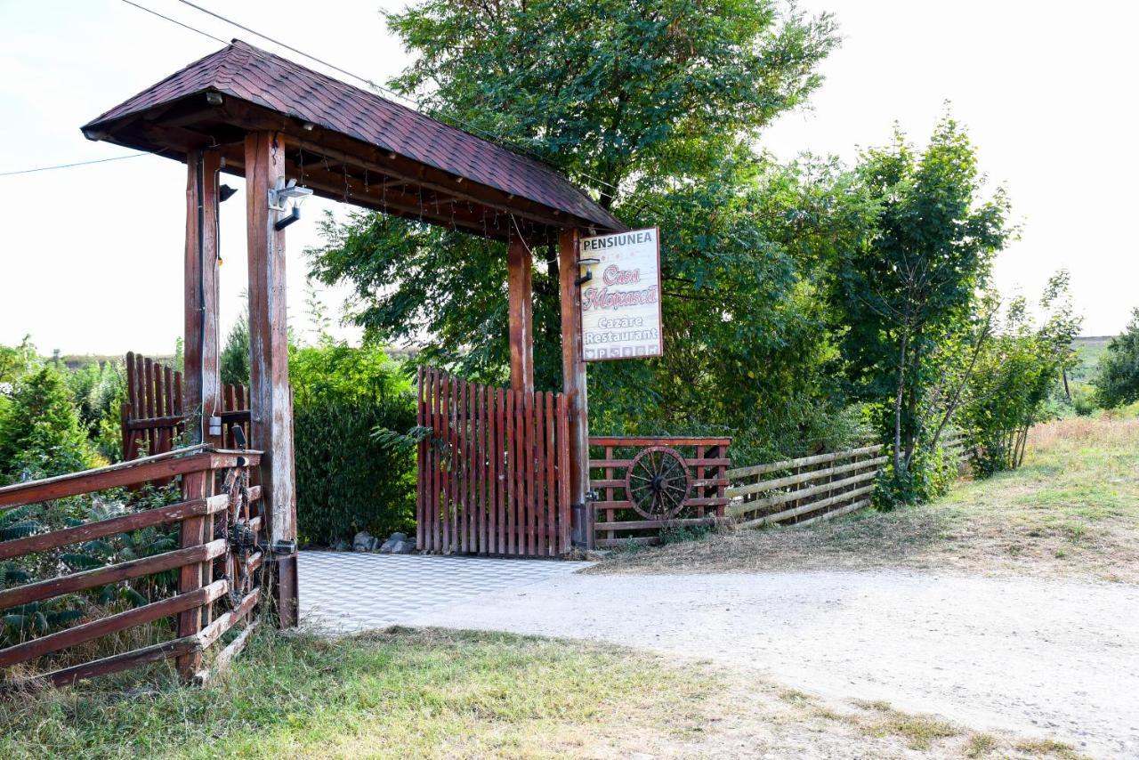 Отель Casa Moteasca Mihai Viteazu  Экстерьер фото